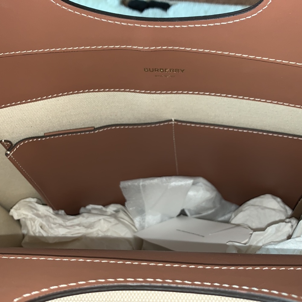 Burberry bag - Picture 4 of 7